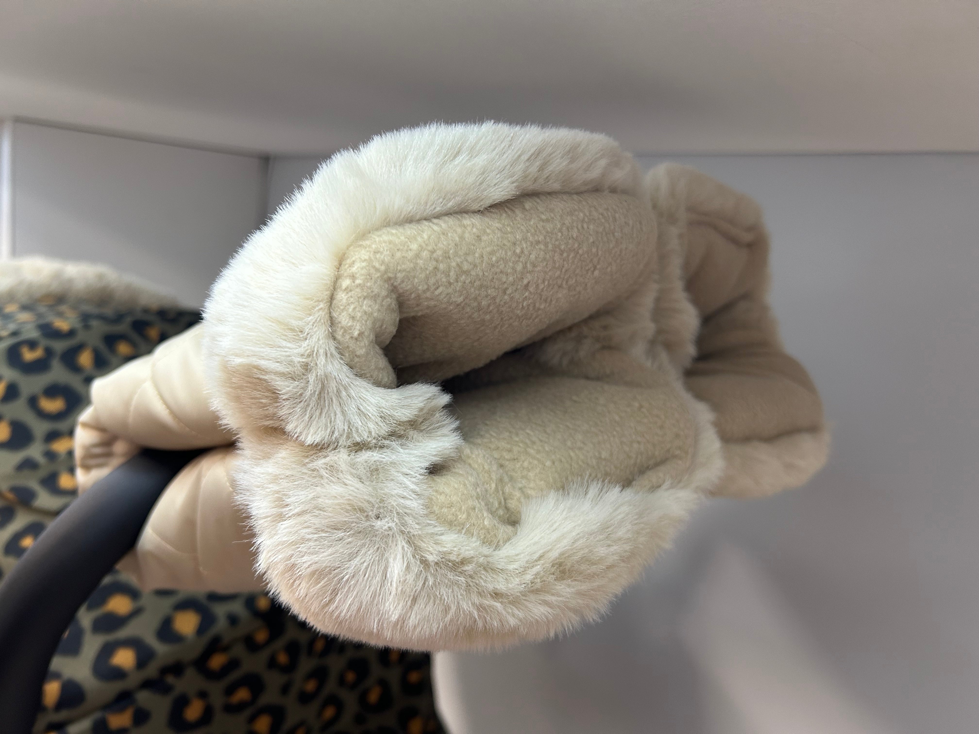 Roma Pram Fur Hand Mitts - Feather