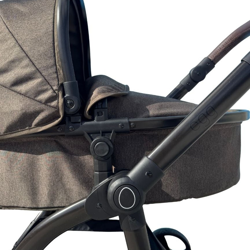 Original Sample - egg® Dolls Pram - Chocolate Velvet