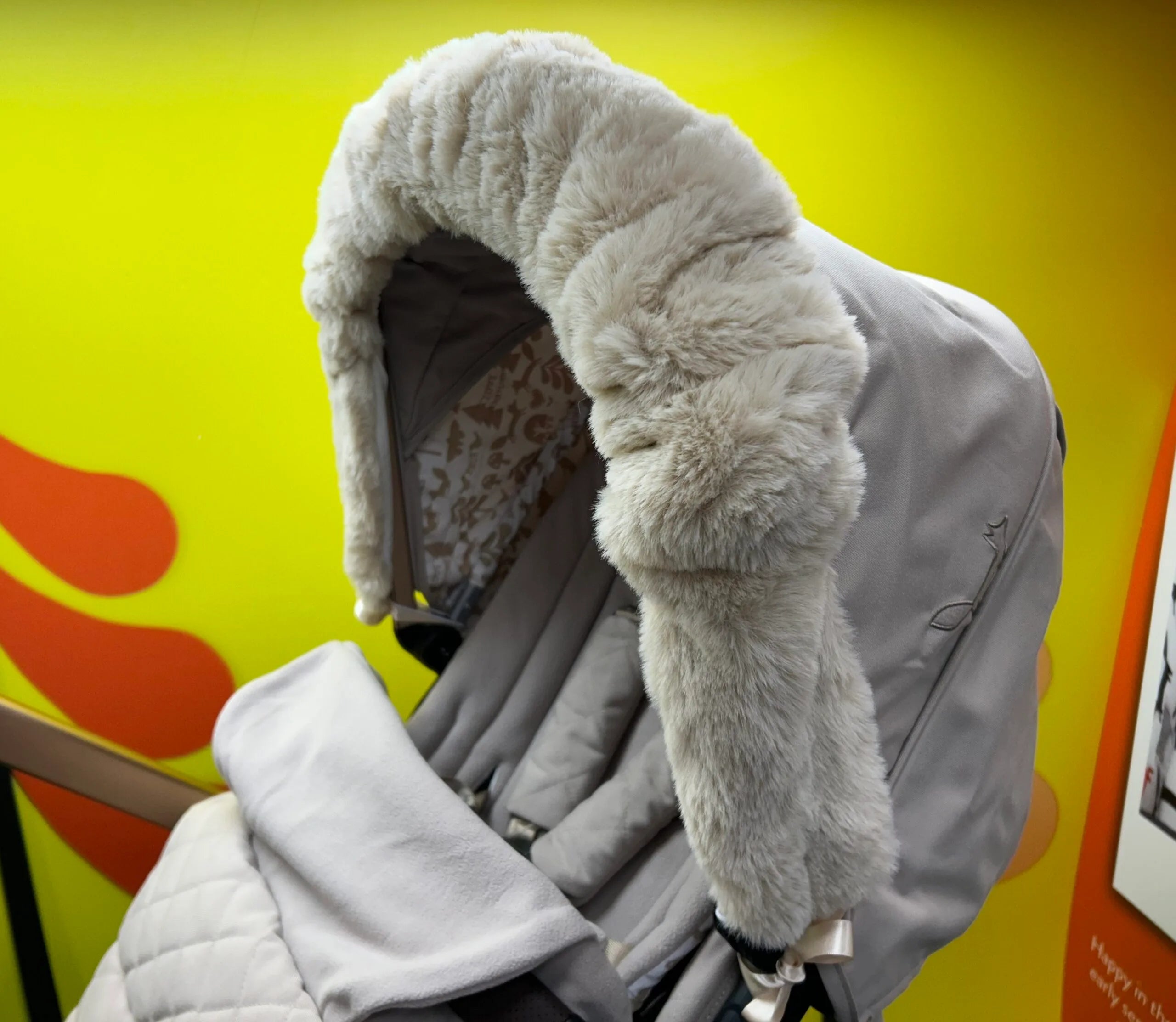 Roma Pram Hood Fur - Feather | Roma