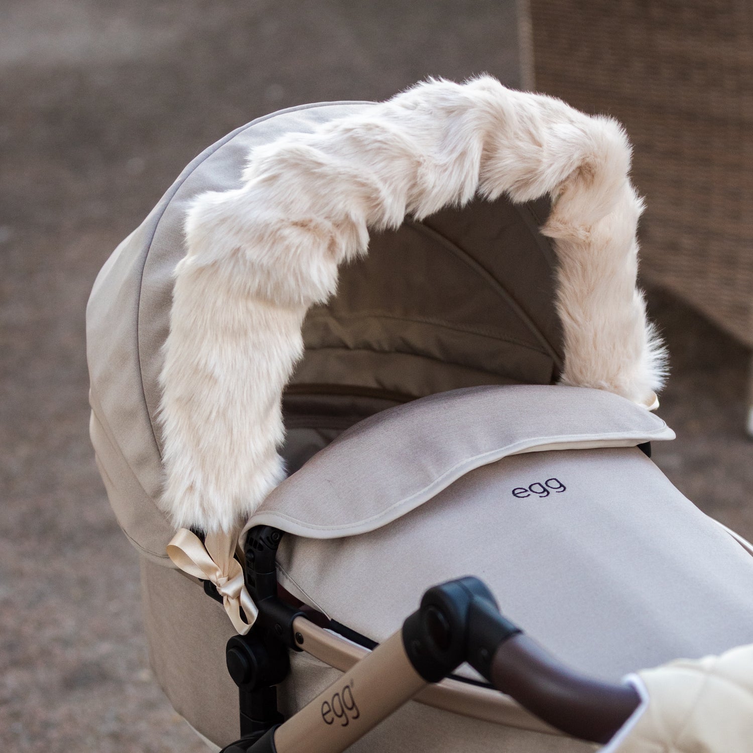 Roma Dolls Pram Hood Fur - Feather